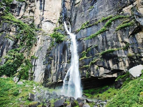 Jogini Waterfall - Himachal